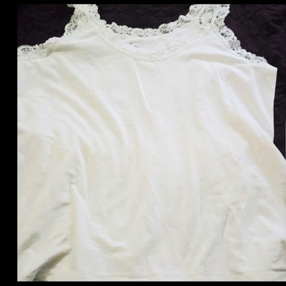 White Faux Wrap Hi-Lo Maxi Skirt W/ Lace Trim Tank (Both Pieces) - Picture 3 of 4